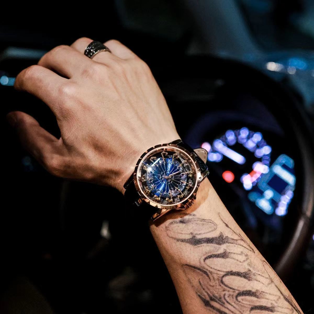 Luxury Men’s Wormhole Concept  - Table Watch Luxury recension och pris