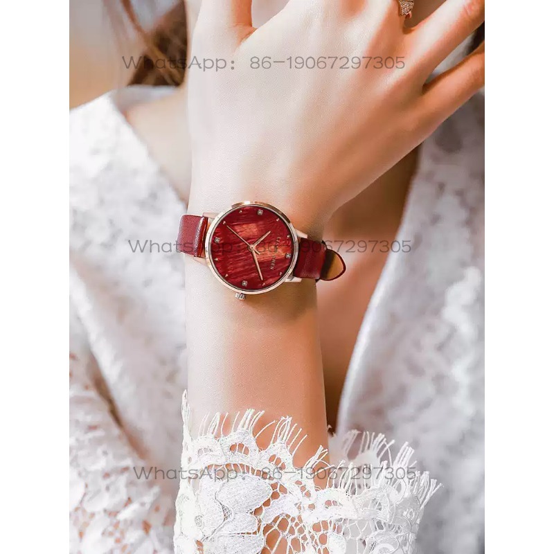 Fritillary Table Red Light Lux - Table Watch Luxury recension och pris